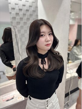 ジーナ 名駅(XENA.) 《chii》グレージュ/透明感カラー/ワンホンヘア/くびれ