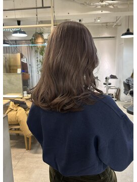 ロマリア(Lomalia) 乾かすだけでキマる髪/馴染むハイトーンケアカラーグレージュ