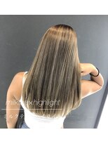 ココ 横浜(coco)&nbsp;ハイライト、ブリーチ、ダブルカラー、インナーカラー、エクステ