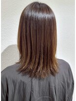 ビューティシモ 川越(Beautissimo) ミディアムレイヤー ツヤ髪カラー ベージュ 20代 30代