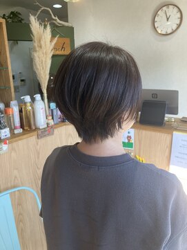 軽め耳かけショート