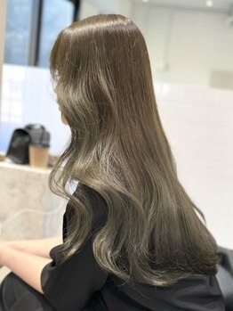 ルル(loulou)の写真/【薬院】ブリーチなしで明るくしたい方必見◇［イルミナカラー取扱店］ツヤ感◎の高発色カラーが楽しめる♪