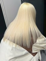 Beleza 川越 -ブリーチ・ハイトーン・ダブルカラー・エクステ・羽エクステ- 17855髪質改善ミルクティーブロンドレイヤーシャンパンベージュ