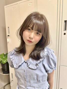 ヒビヲ 天神警固(HIBIO) 顔周りレイヤーカットダブルカラーケアブリーチレイヤーボブ