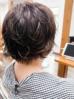 チームボス(Team BOSS)&nbsp;ゆるふわパーマスタイル　ナチュラルハイライトカラー
