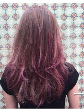 ロイ プラスアティック(roi ＋attic) 谷町6丁目美容室◇異空間美容室roi◆