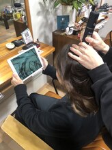 細毛や髪にボリュームが出ない、髪がパサつく悩みにそったカウンセリング