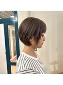 大人ブリーチカラーで透明感ショート