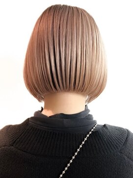 ジルブラン 横浜関内(JIL BLAN) ダブルカラーハイライトケアブリーチレイヤーカットショートヘア