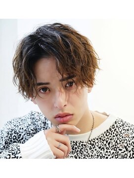 アストラ(ASTRA) MEN’S HAIR/波巻きツイストスパイラル/リバースセンターパート