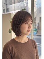 トレ(tre.)&nbsp;透け前髪のあご下内巻きボブ