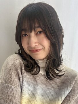 トリッカ 代官山(tricca) 【tricca代官山rin】ミディアムレイヤー/透明感暗髪