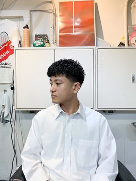 メリケンバーバーショップ フクオカ(MERICAN BARBERSHOP FUK) べリーショートダークアッシュニュアンスパーマ韓国マッシュ