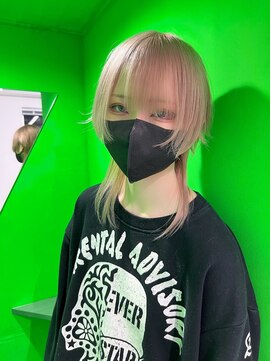 キバ(kva) ▽□□▽中性ウルフ×ミルクティーカラー