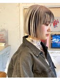 デザインカラーコントラストハイライト切りっぱなしボブ