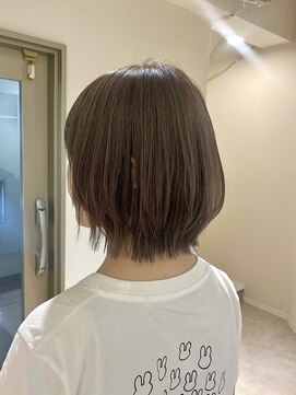 クーナバイトマト 横浜(Cuna by TOMTO) 【KANO】 ボブレイヤー   グレーベージュ  横浜