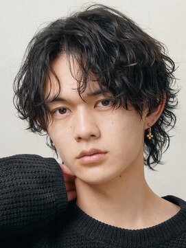 フィフス(fifth) 原宿ツイストスパイラルパーマメンズパーマセンターパートウルフ