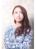 ちょっぴり甘めなエレガントヘア