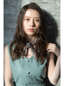 デリコ(DELICO) 抜け感のあるカラーと柔らかさのあるヌーディーウェーブ