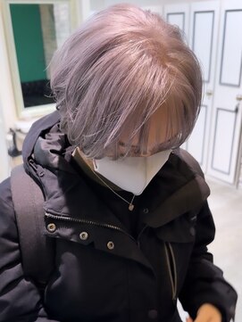 グロウ 上野御徒町(grow) ブリーチ２回/シルクシルバー/ハイトーンショート/pixyyyyyy297