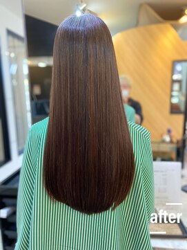 アキコ(AKIko) 酸性ストレートでしなやかな艶髪に20代/30代/40代