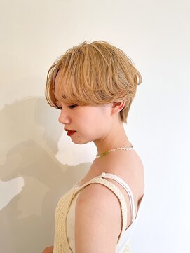 メモリーズ 銀座(Memories) ハンサムショート/ブロンドショート/耳掛けショート