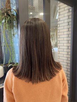 アールヘア ナチュラルアンドオーガニックサロン ハイライト×ロングボブ【オーガニックサンドグレージュ】