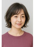 大人女性にぴったり！動きのあるショートボブで洗練された印象に