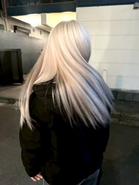 マニア(mania.) ホワイトカラーホワイトヘアブロンドカラーハイトーンカラー艶髪