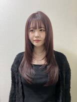 プレイ(PLAY)&nbsp;暗髪でも垢抜ける顔まわりレイヤーナチュラル×古着に合う抜け感