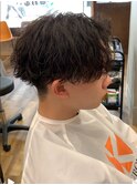 黒髪ツイストスパイラルセンターパート