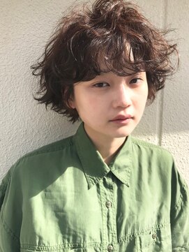 コス(kos) ワイドシルエットな春パーマ