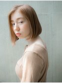 センターパート 切りっぱなしボブ クリーミーベージュ