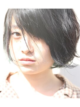 フランジェッタヘアー(Frangetta hair) ナチュラルボブ