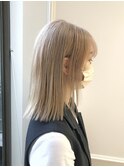 ホワイトブロンド×切りっぱなしロブ