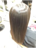 ヘッドスパでナチュラルなサラサラヘアに！