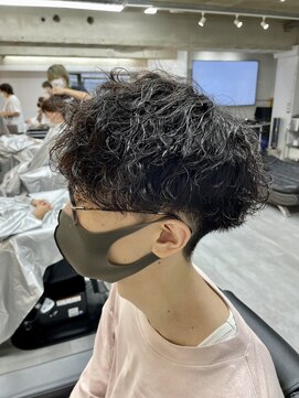 ショット 高槻(SHOT) 波巻きパーマ90％