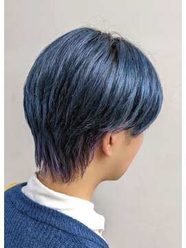 セブンフィズ(SEVEN fizz) センターパートにネイビーブルーとラベンダーのインナーカラー