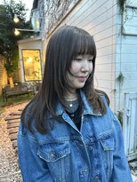 ガーランド (Garland) 顔まわりカット