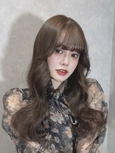 アンプル 天神店 韓国風　ベージュカラー　淡色カラー　ケアブリーチ　ロングヘア