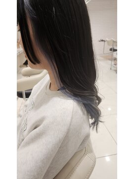 アッシュ 二俣川南口店(Ash) 20代30代40代/インナーカラー/ブルージュブルー