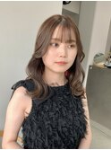 くびレイヤーエモージュ小顔カットシースルーバング大人ガーリー