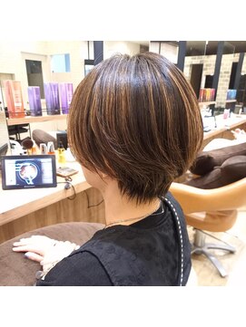 ヴィサージュ ユニール(VISAGE unir) 【佐々木】ぬきっぱハイライトでハンサムショート☆