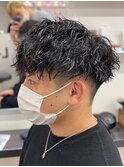 ツイストスパイラル/スパイラルパーマ/メンズ/マッシュ/眉毛
