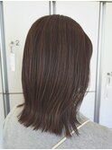 まとまり重視の上品なミディアムストレート