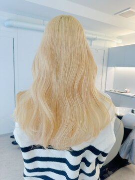 ノラ ウメダ(NORA UMEDA) 【chiaki】抜きっぱなしブロンド/ハイトーン/ケアブリーチ