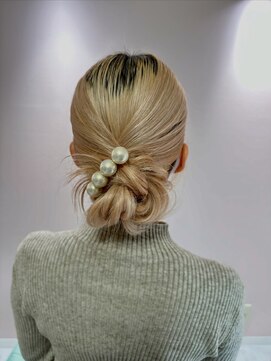 ミレア(Mirea) シニヨンアレンジ