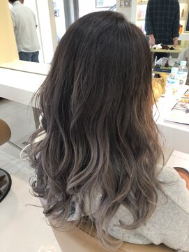 エイブルヘアー(able hair) バレイヤージュ風グレイジュグラデーション