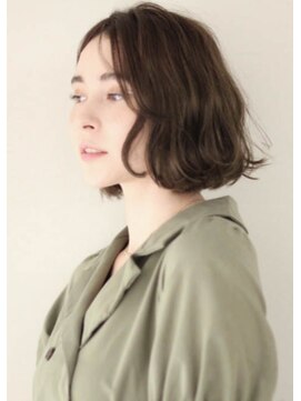 サーカス バイ ビュートリアム 青山(CIRCUS by BEAUTRIUM) 大人の　くせ毛風　ゆるふわ　手入れ簡単　ボブ