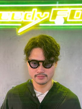 グリーディーフォックス 代々木(Greedy FOX) 束感/コンマヘア/アップバング/ツーブロックマッシュ/フェード